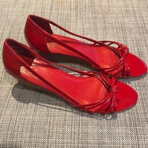 NEW! White Mountain Sz 7 RED Wedges